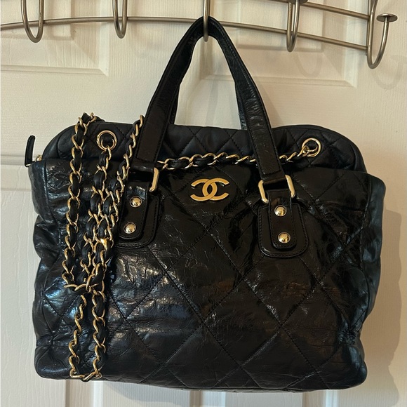 Authentic & Gorgeous CHANEL Portobello Tote Bag - The Ultimate in High Fashion - Picture 6 of 16